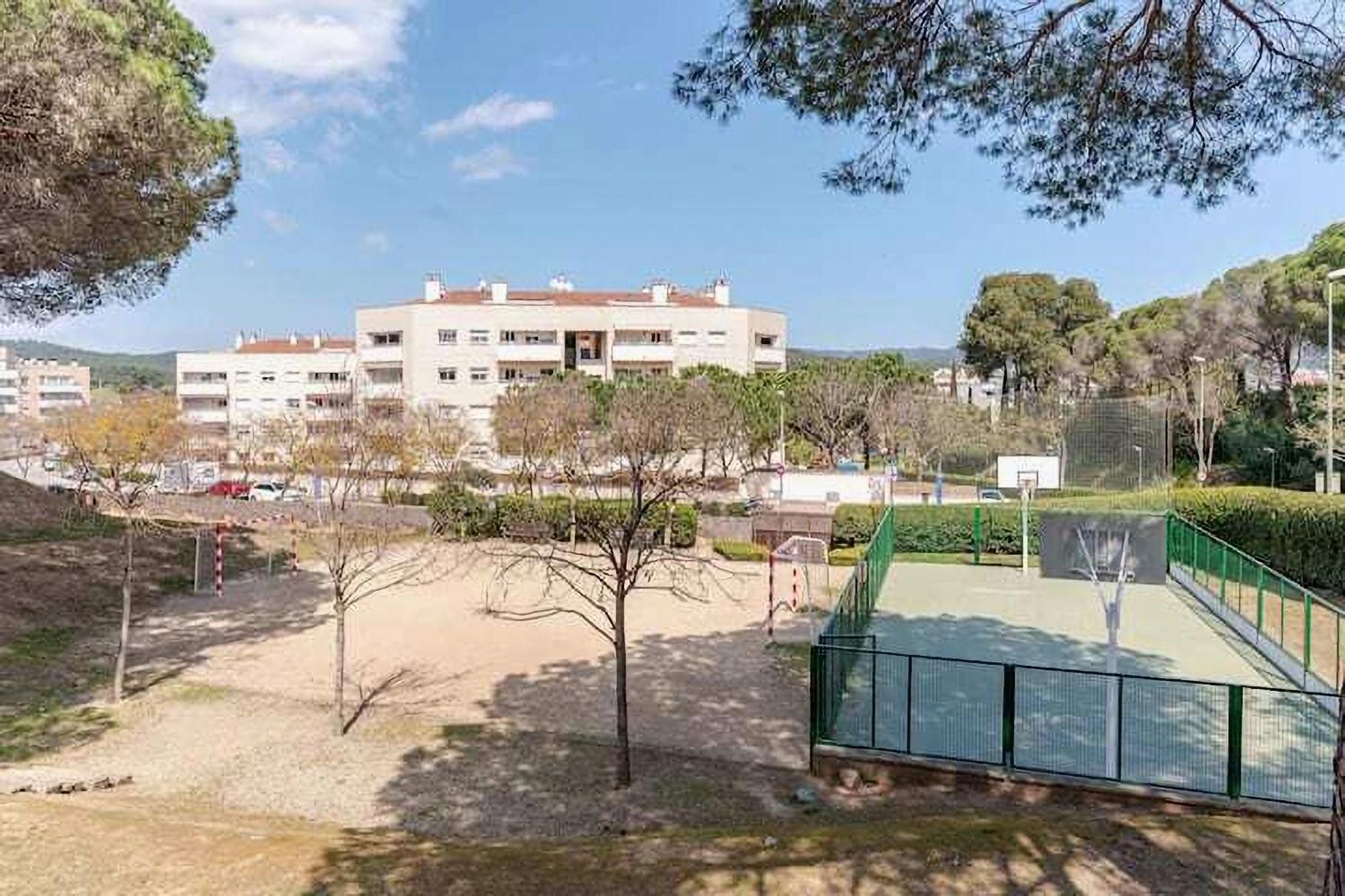 Pretty Garden Apartment Next To A Charming Beach Lloret de Mar Eksteriør bilde